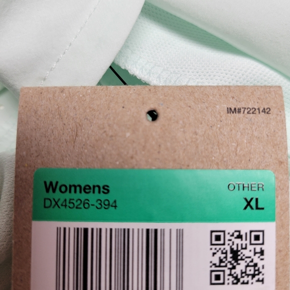 NWT Nike Chicago Marathon 2022 Eclipse Women's 3" Shorts - Picture 5 of 7